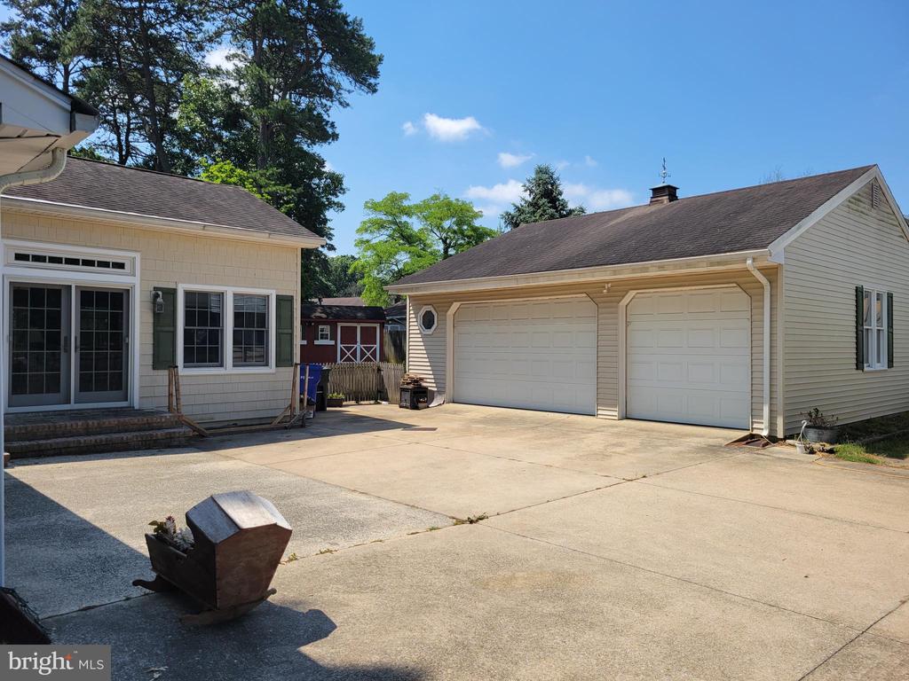 3 HILLSIDE AVENUE