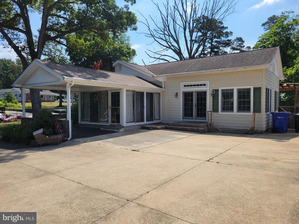 3 HILLSIDE AVENUE