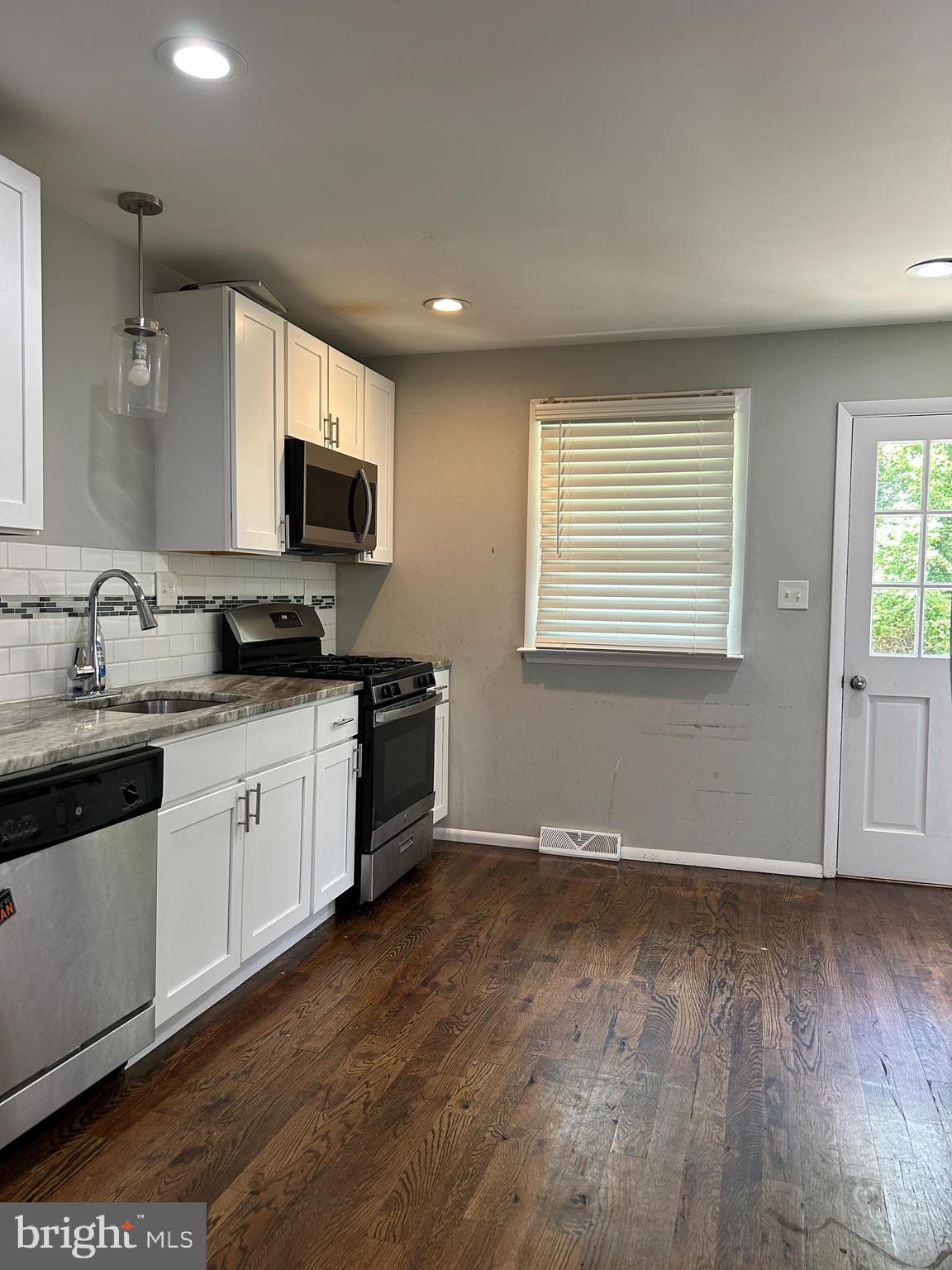 1258 W CORNELL STREET