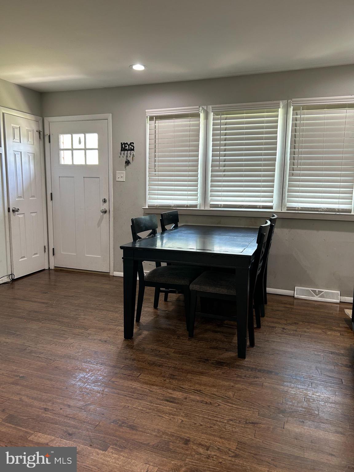 1258 W CORNELL STREET