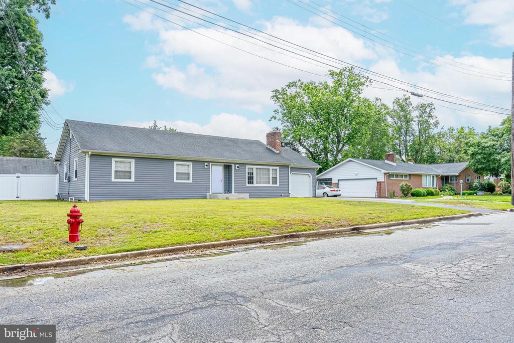 117 BOXWOOD DRIVE