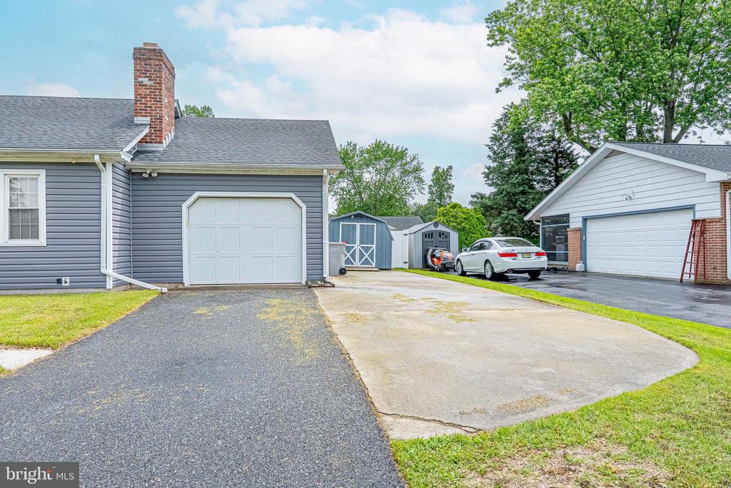 117 BOXWOOD DRIVE