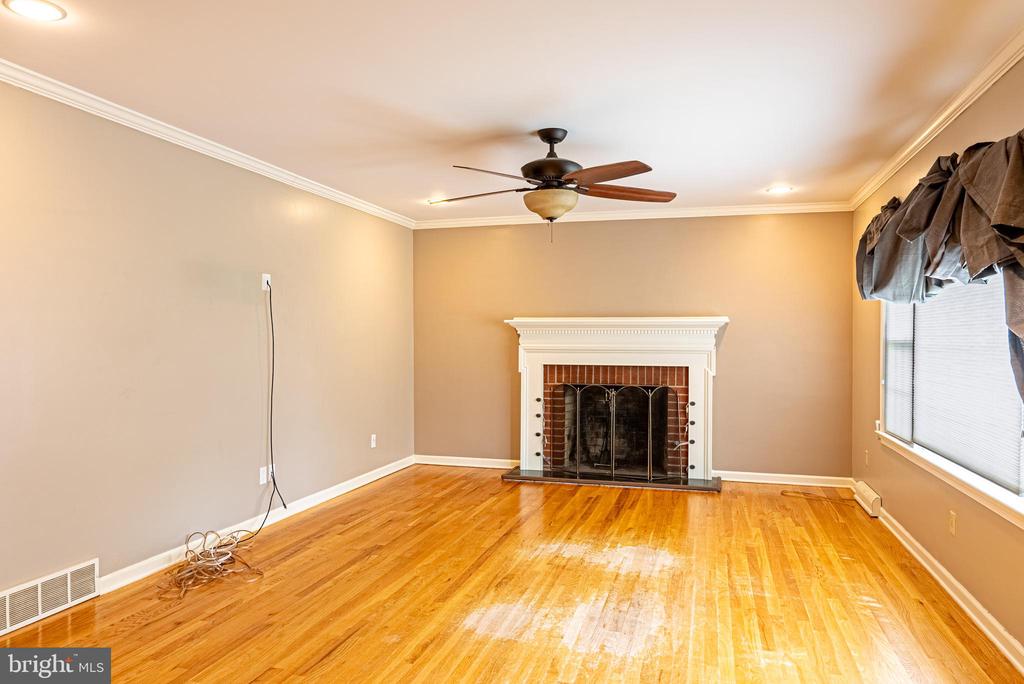 117 BOXWOOD DRIVE