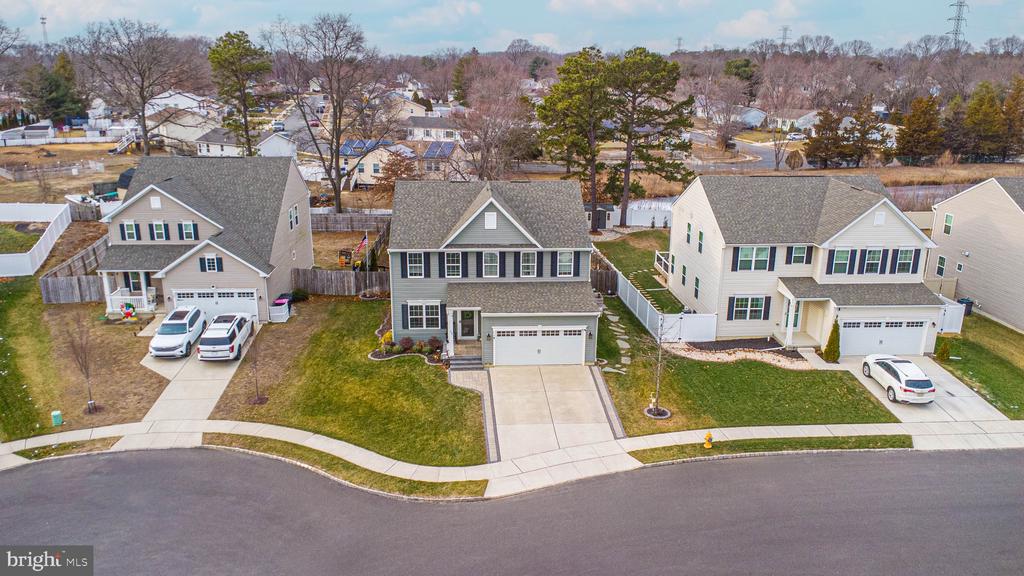 36 CIRCLE DRIVE