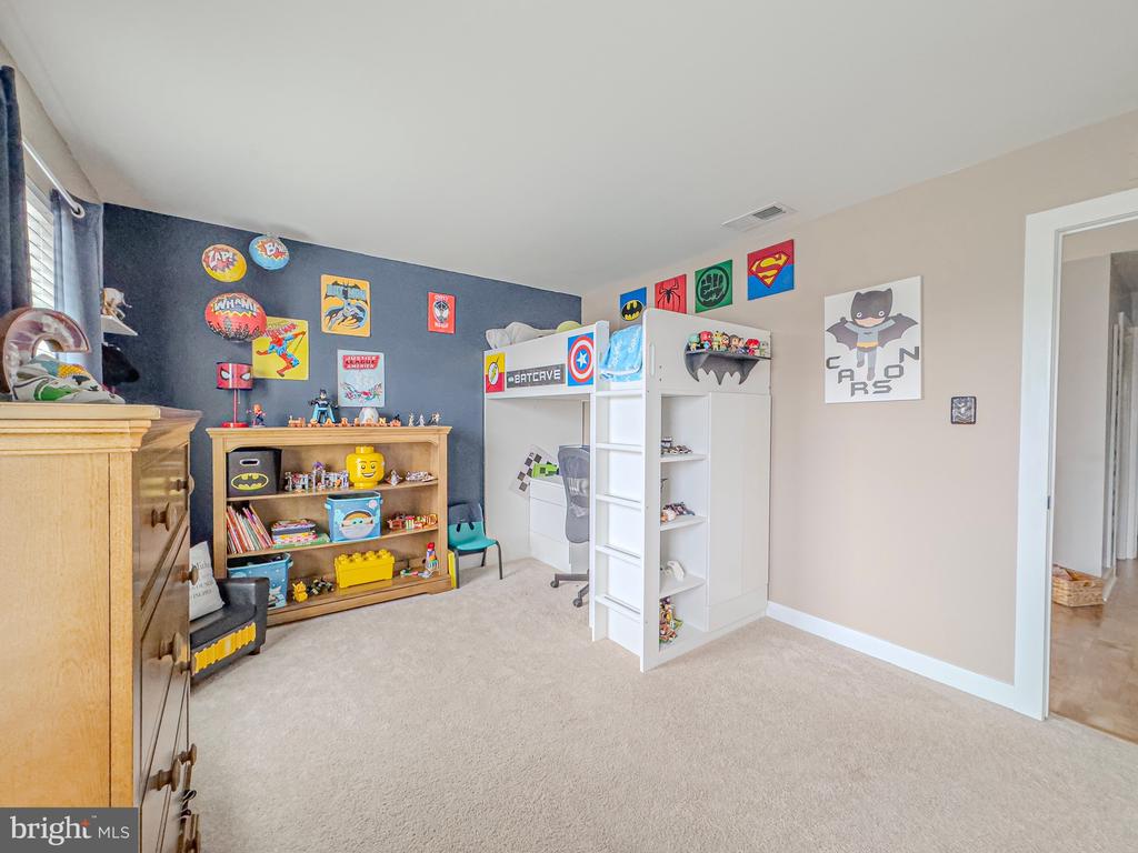 36 CIRCLE DRIVE