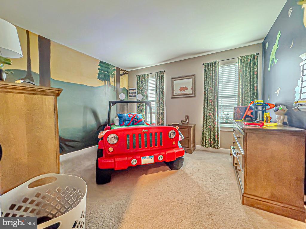 36 CIRCLE DRIVE