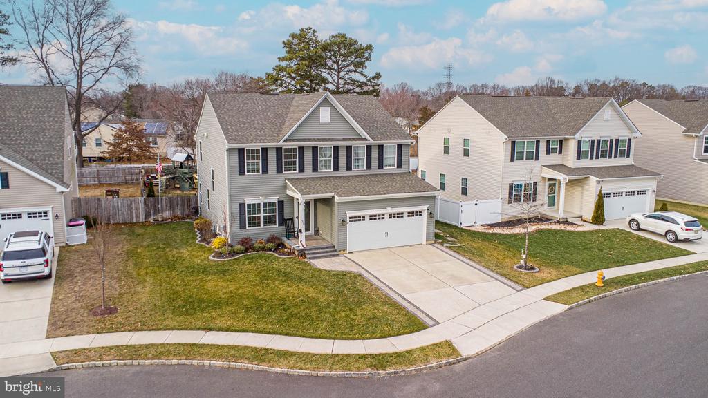36 CIRCLE DRIVE