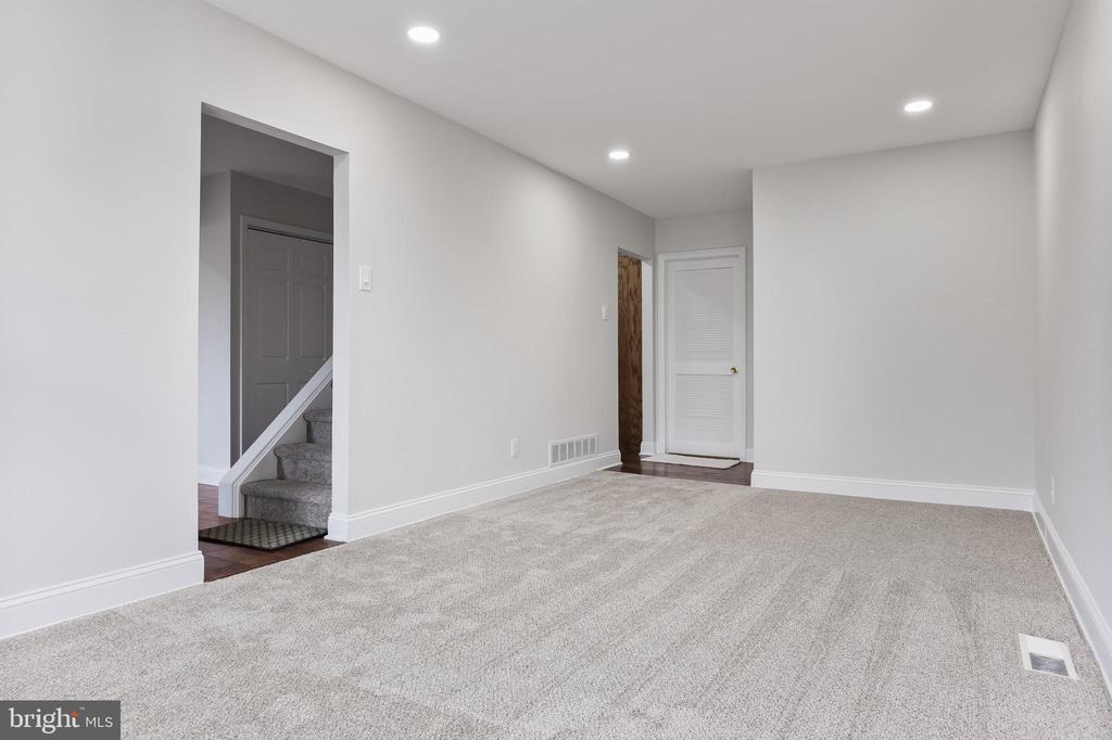 5 SWARTHMORE AVENUE