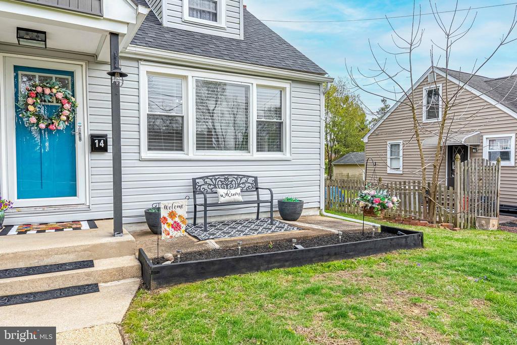 14 VASSAR AVENUE