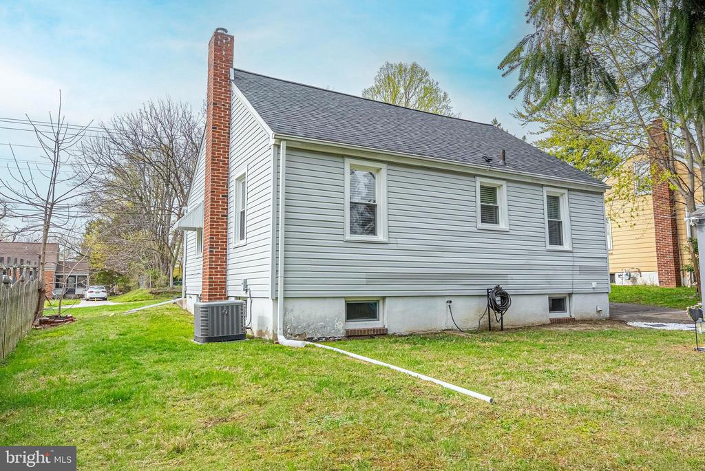 14 VASSAR AVENUE