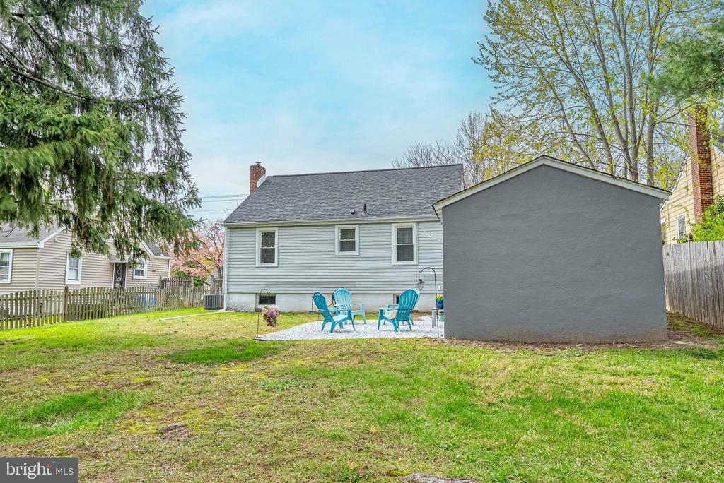 14 VASSAR AVENUE