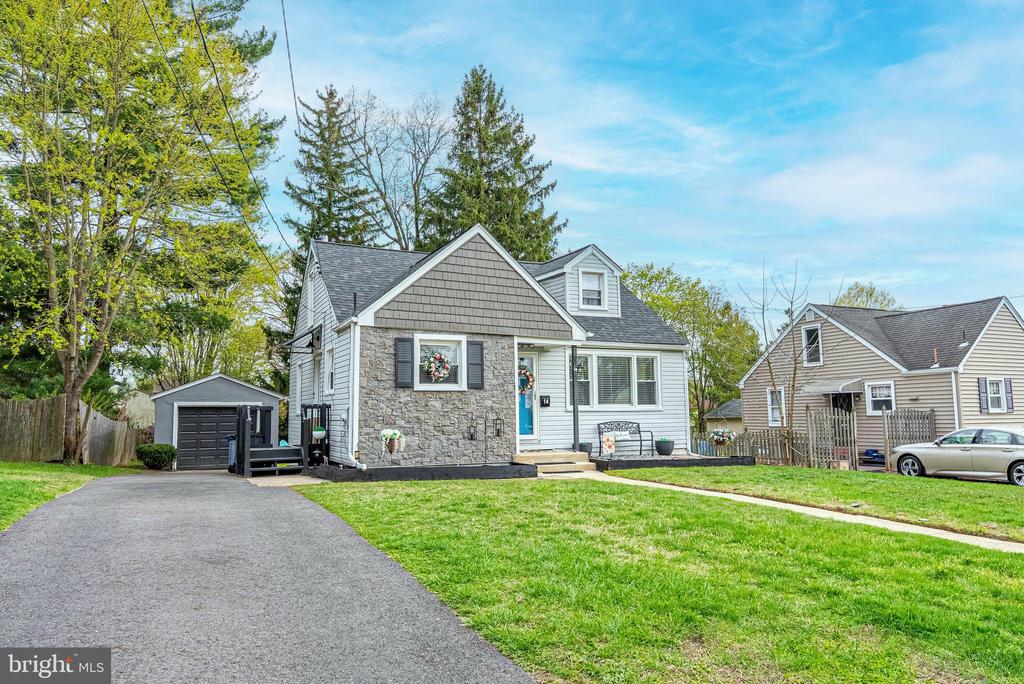 14 VASSAR AVENUE
