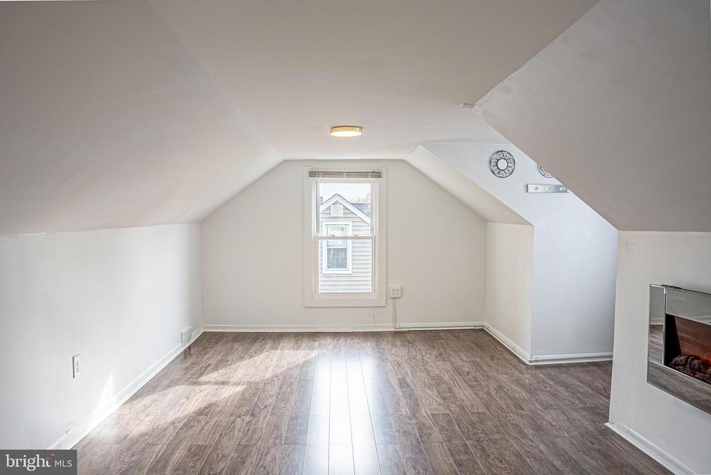 14 VASSAR AVENUE