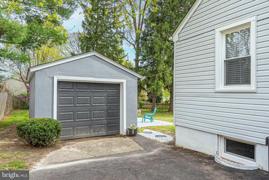 14 VASSAR AVENUE