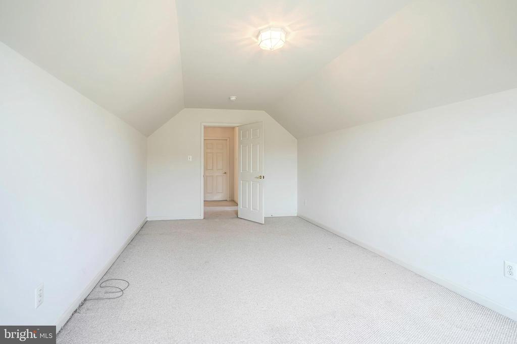 173 E WOLFERT STATION ROAD