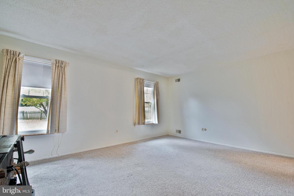 26 OAKWOOD PLACE