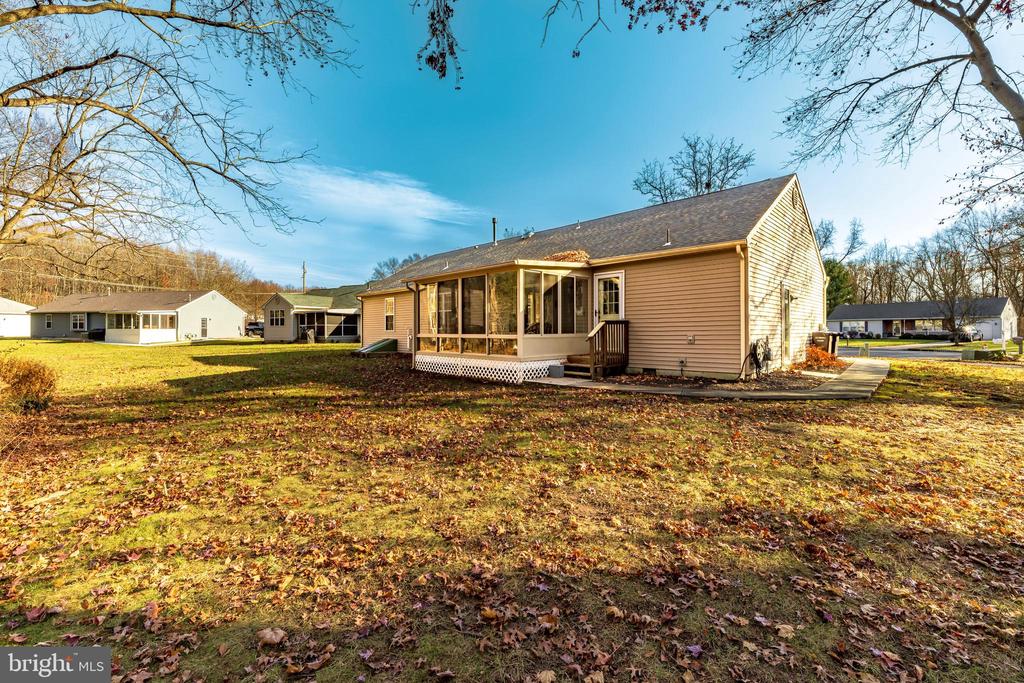 407 VILLAGE COURT