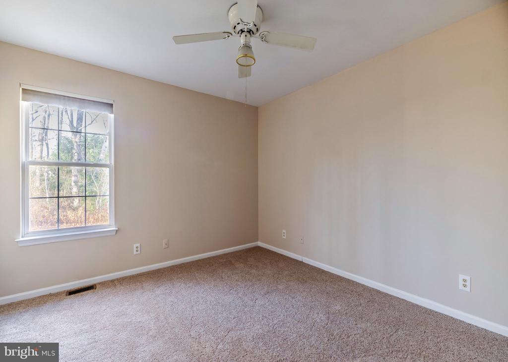 407 VILLAGE COURT
