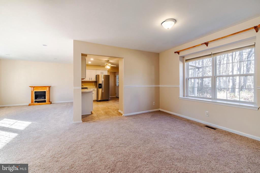 407 VILLAGE COURT