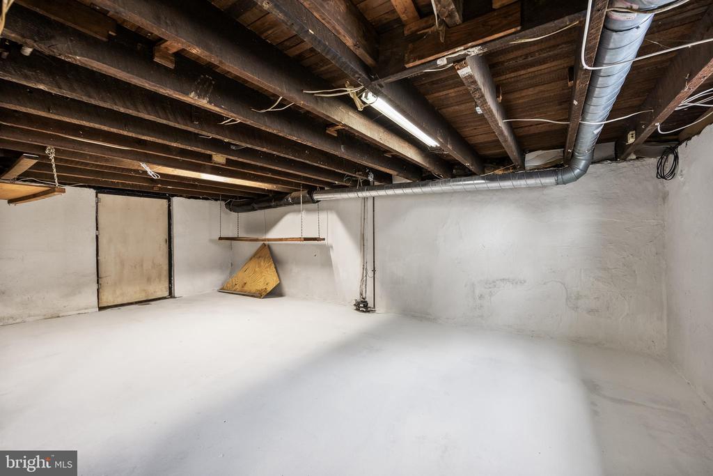 270 KINGS HIGHWAY