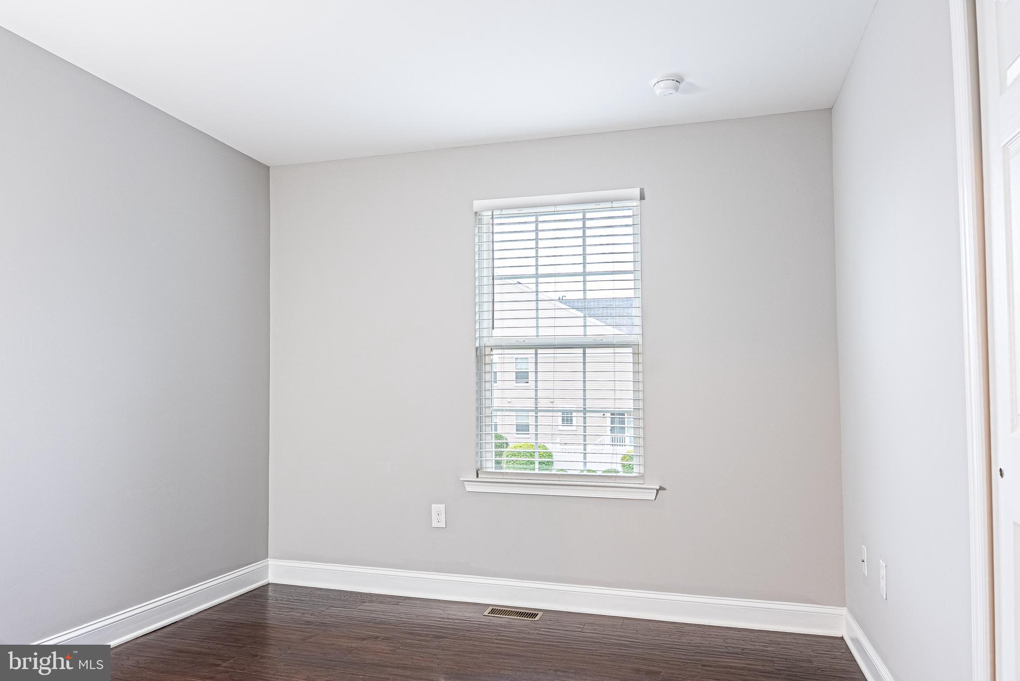 1406 LEXINGTON MEWS MEWS