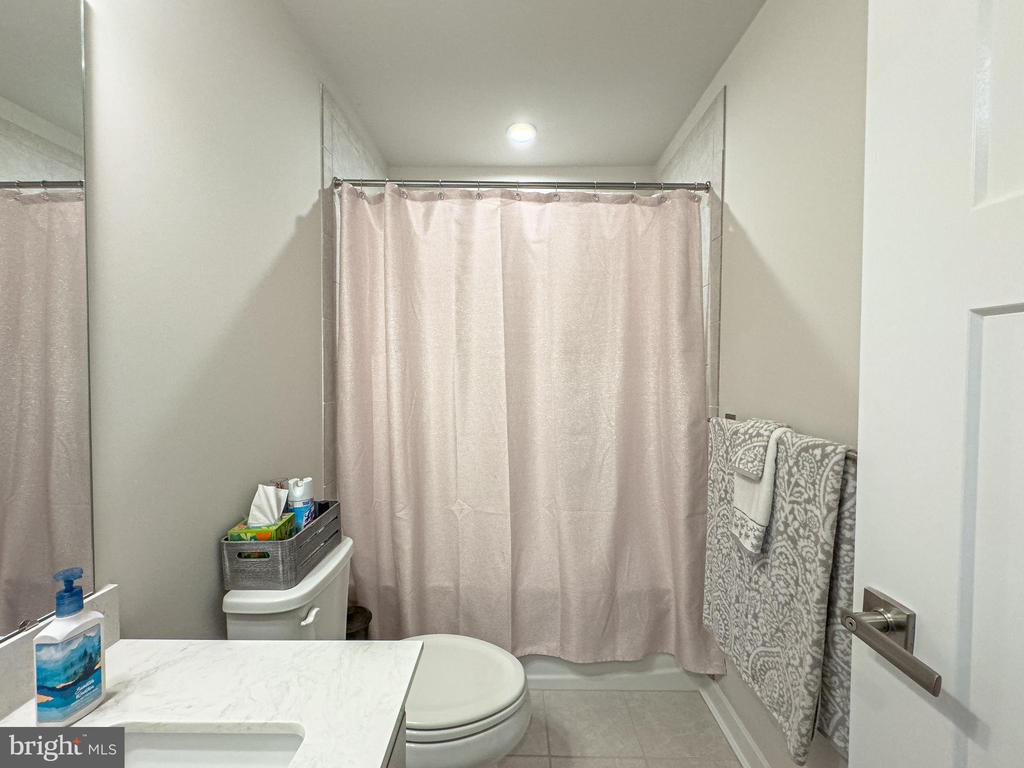 4 FLAMINGO COURT