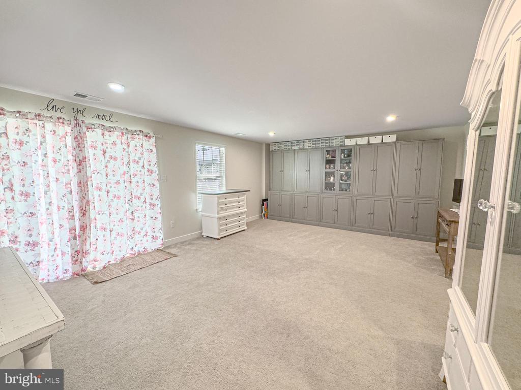 4 FLAMINGO COURT