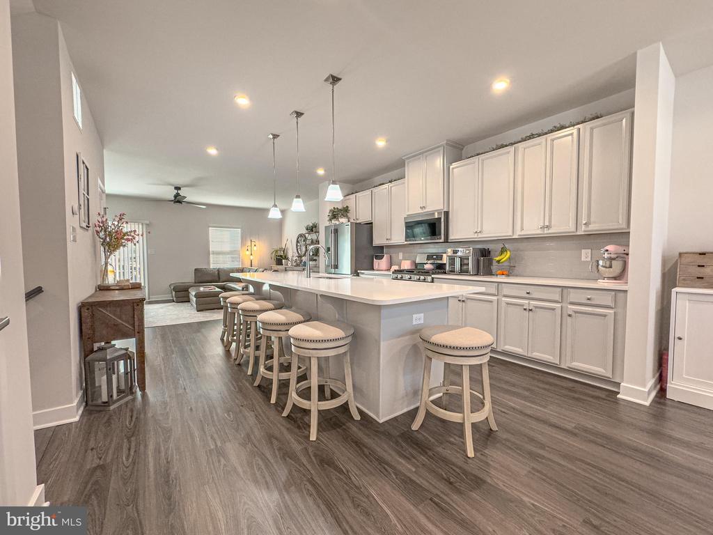 4 FLAMINGO COURT