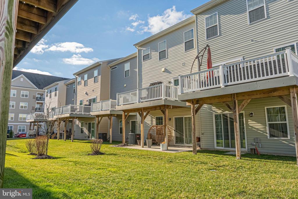 4 FLAMINGO COURT