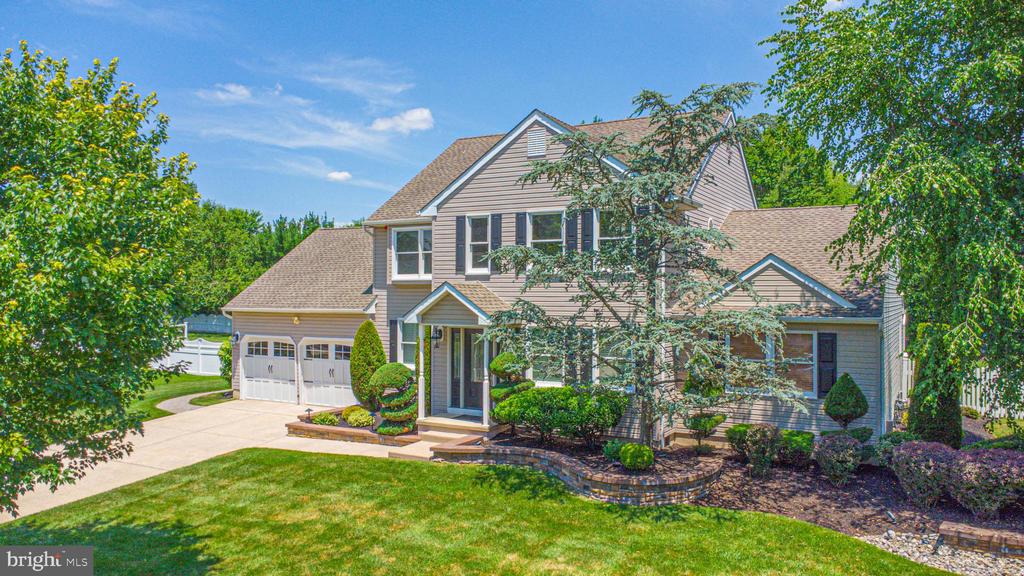 607 APPLE DRIVE