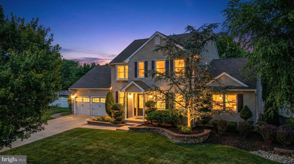 607 APPLE DRIVE