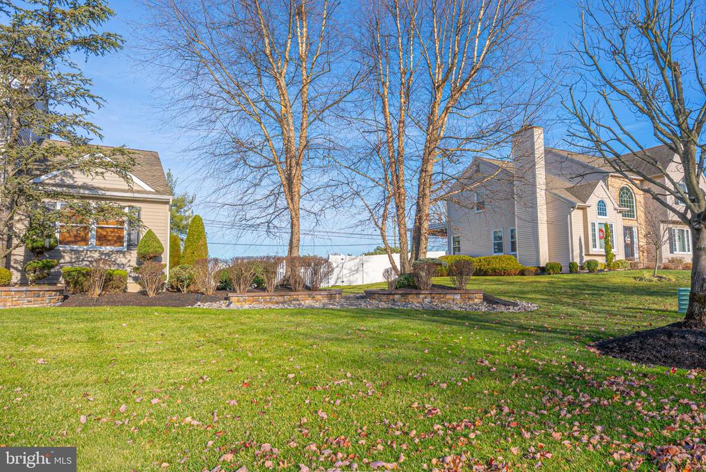 607 APPLE DRIVE