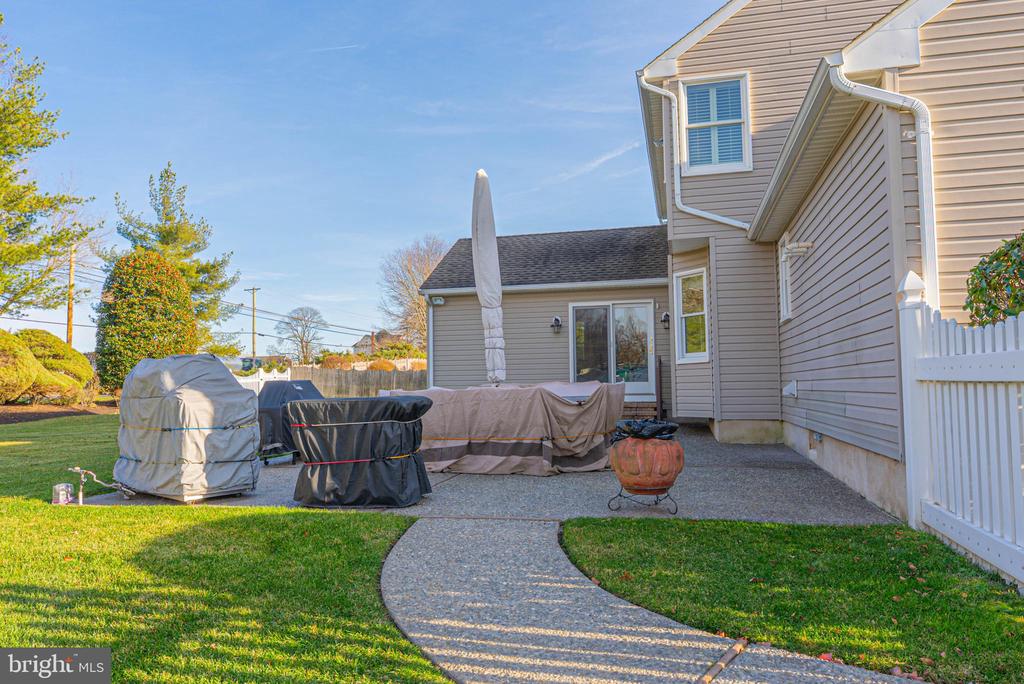 607 APPLE DRIVE