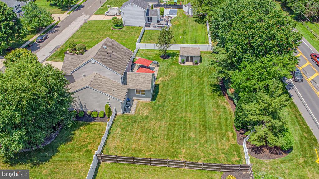 607 APPLE DRIVE