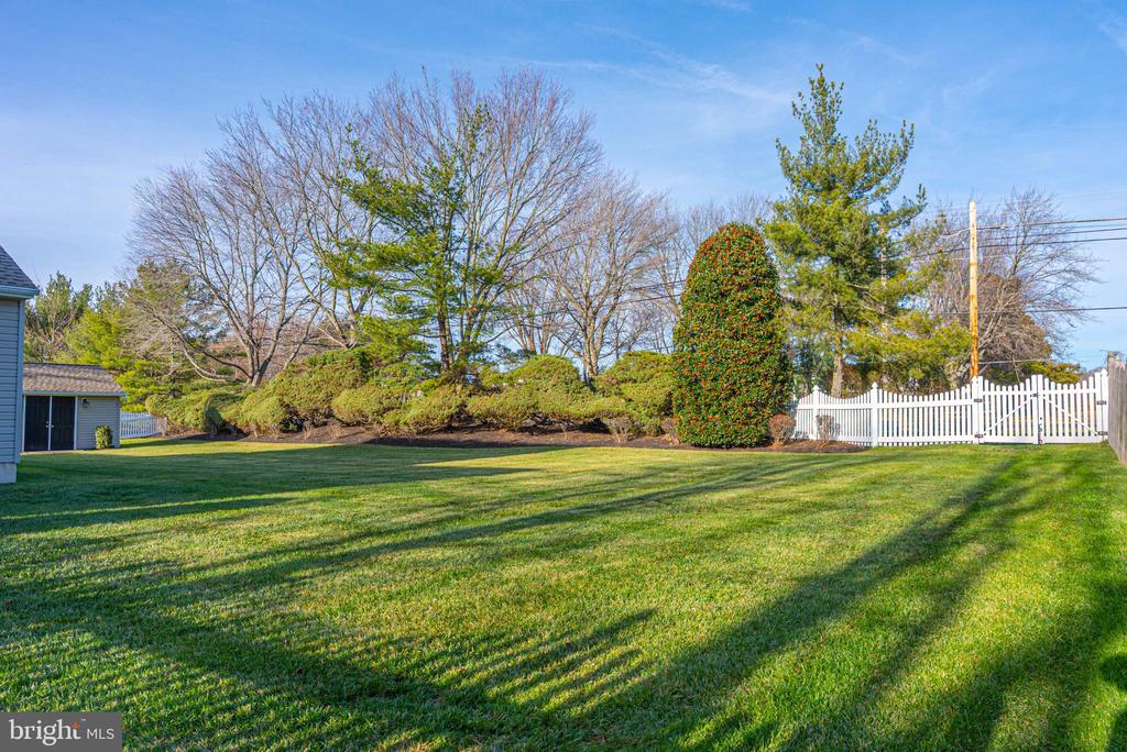607 APPLE DRIVE