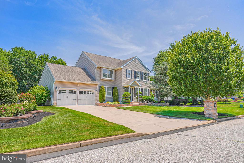 607 APPLE DRIVE