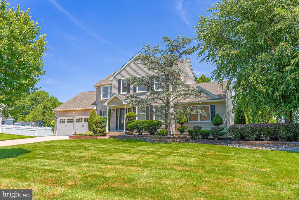 607 APPLE DRIVE
