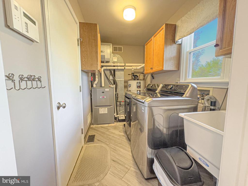 607 APPLE DRIVE