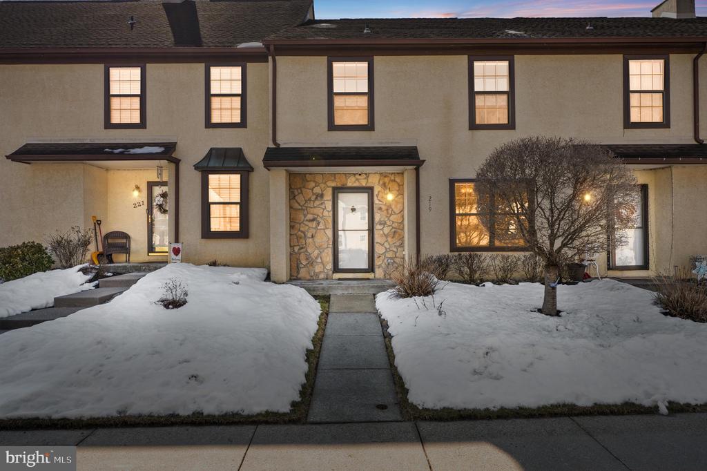 219 ALLENS LANE
