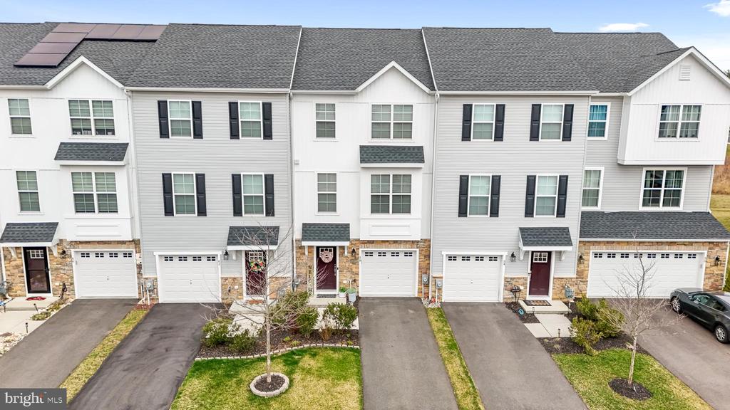 58 AVIARY RD