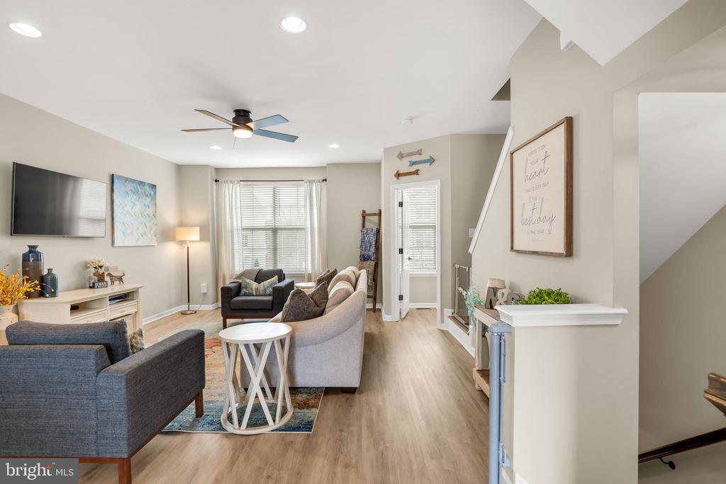 58 AVIARY RD