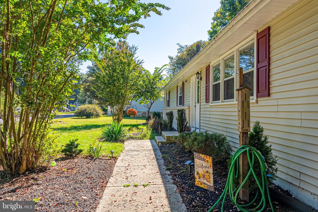89 QUAKER ROAD