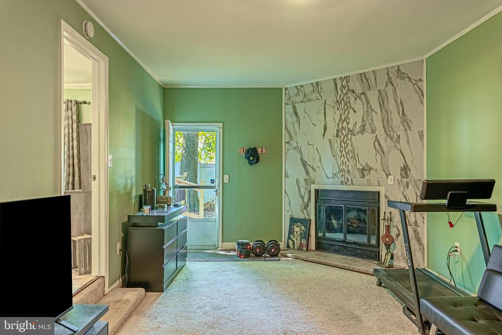 89 QUAKER ROAD