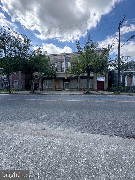 180 W MAIN STREET
