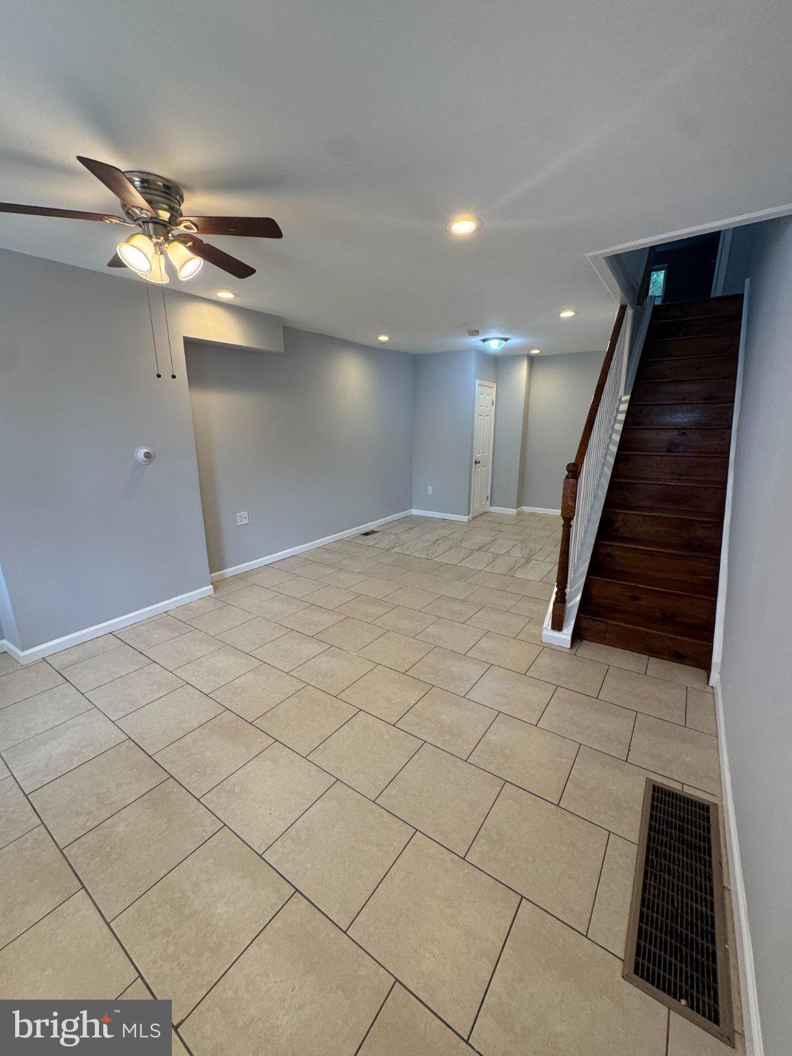 24 ABBOTTSFORD AVENUE