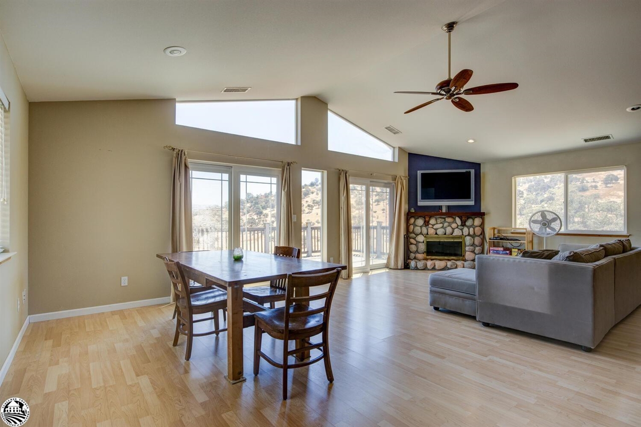 9414 Coronado