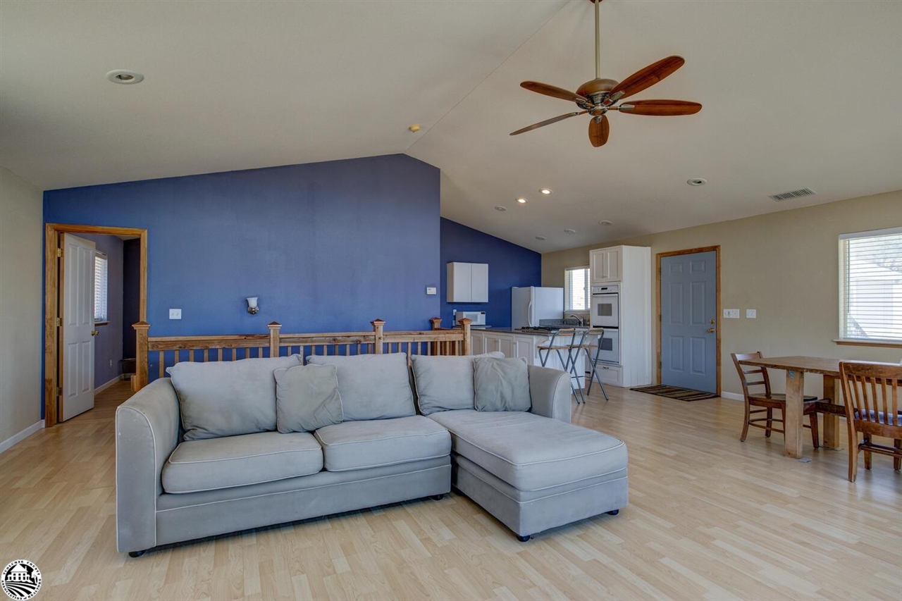 9414 Coronado