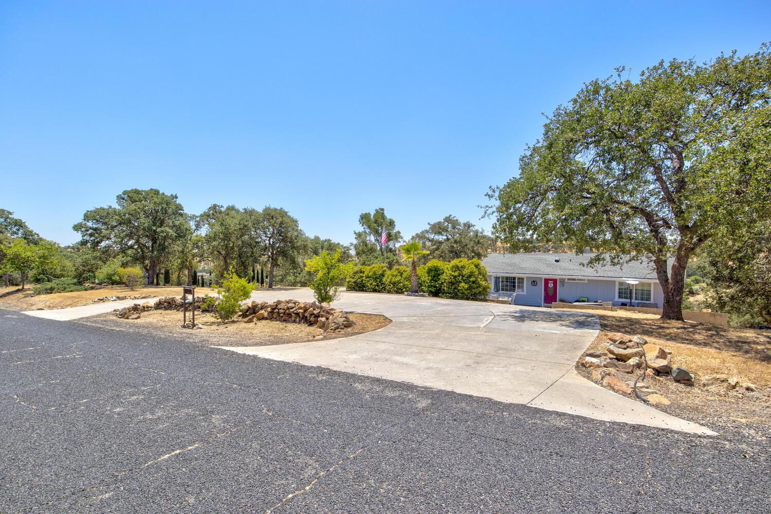 9705 Villarreal Drive
