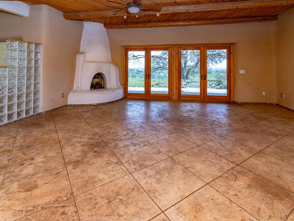 9883 Hernandez Drive