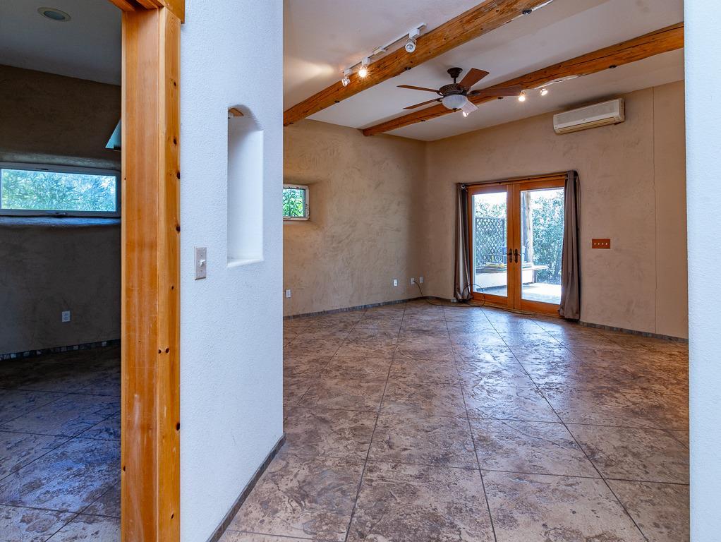 9883 Hernandez Drive